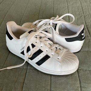 Adidas Superstar Black/White Size W6/M4